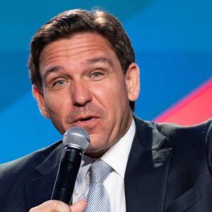 DeSantis Rocked With Devastating News -His Campaign Is Ruined After Costly Mistake